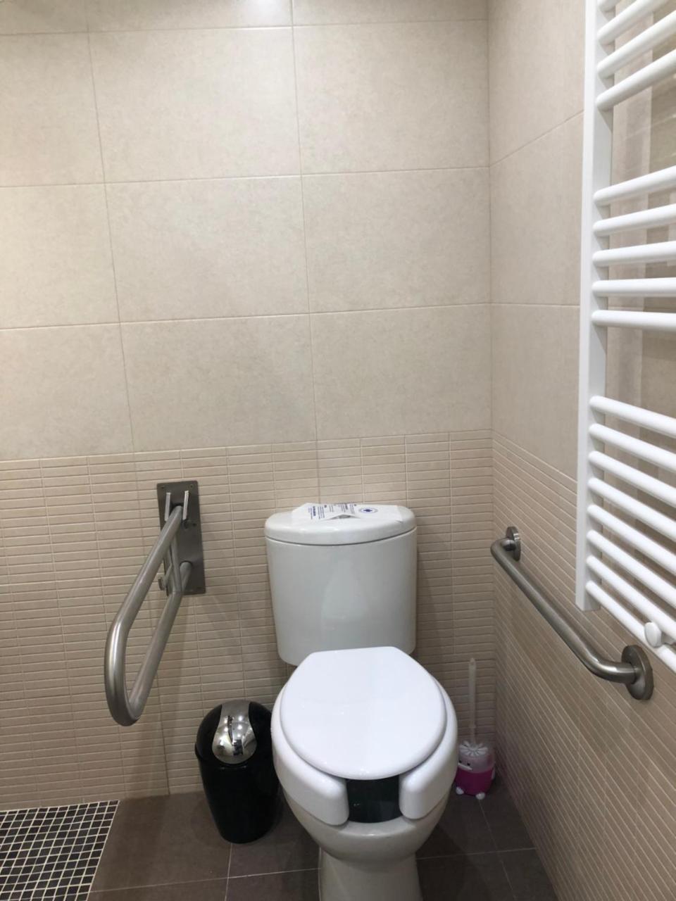 Confort Lp 605 باس دي لا كاسا المظهر الخارجي الصورة