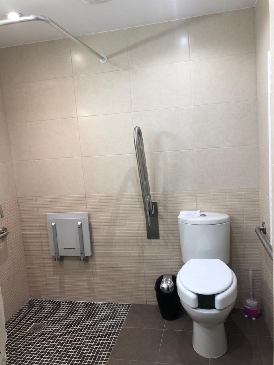 Confort Lp 605 باس دي لا كاسا المظهر الخارجي الصورة